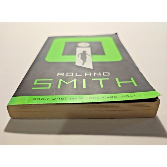 IQ (Book One: Independence Hall) by Roland Smith [Good + Free Shipping] - Picture 2 of 8
